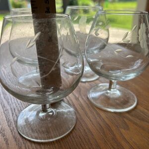 Elegant Clear Glass Goblets